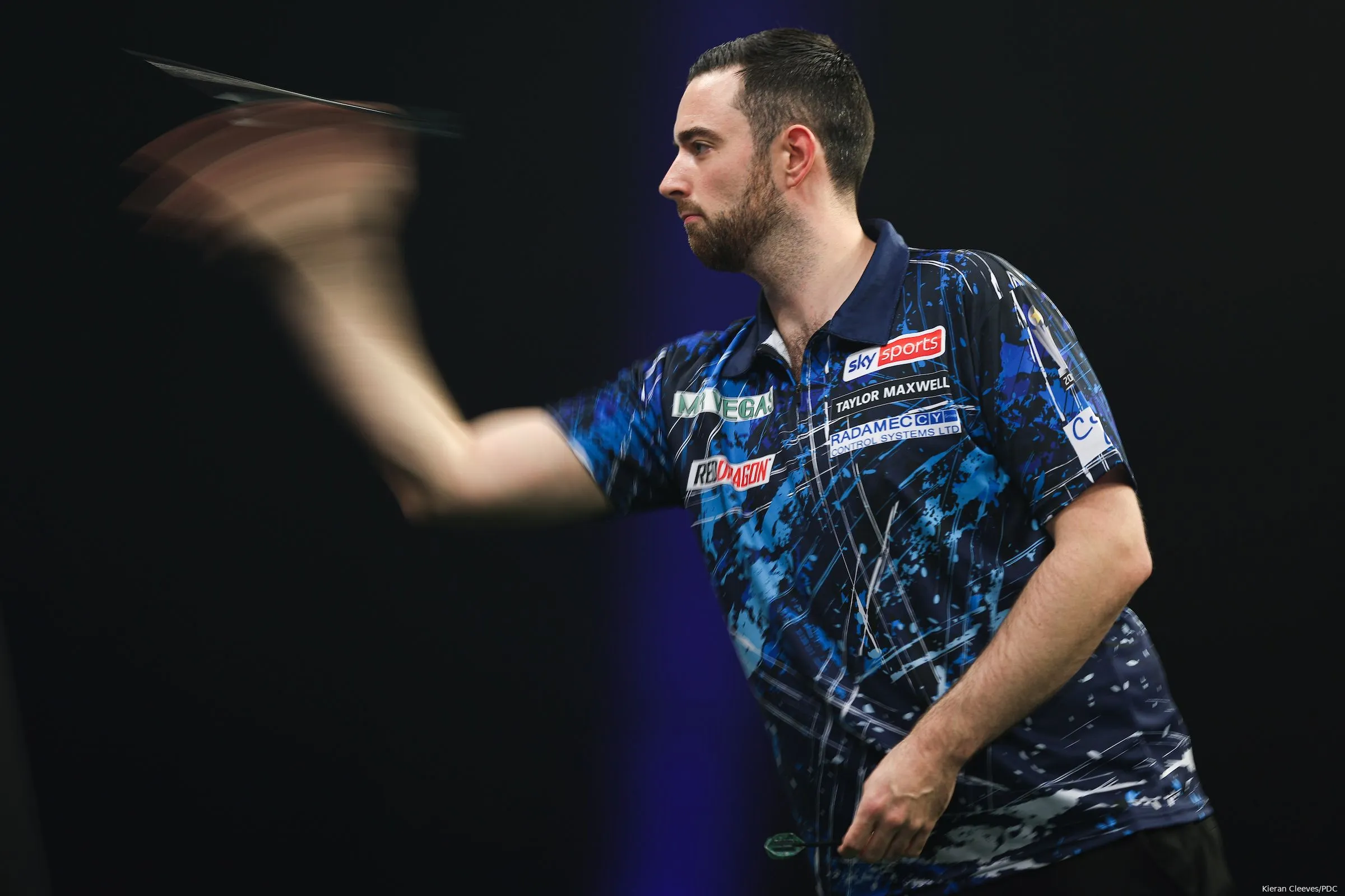 Reigning World Champion Luke Humphries makes light work of Nick Kenny